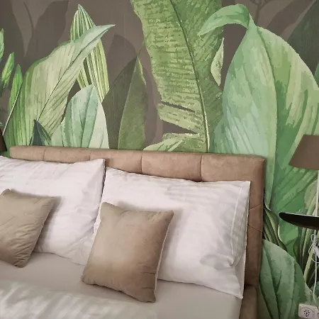 Zelene Apartma V Centru Mesta * 체스케부데요비체