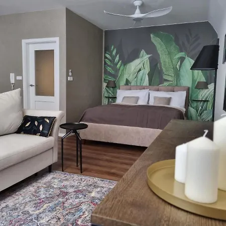 아파트 Zelene Apartma V Centru Mesta 체스케부데요비체